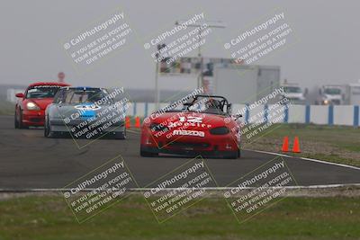 media/Jan-18-2026-CalClub SCCA (Sun) [[8bc6468723]]/Group 3 Race/Turn 1/